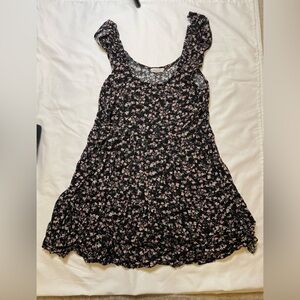 Stitch & Pine size small floral mini dress